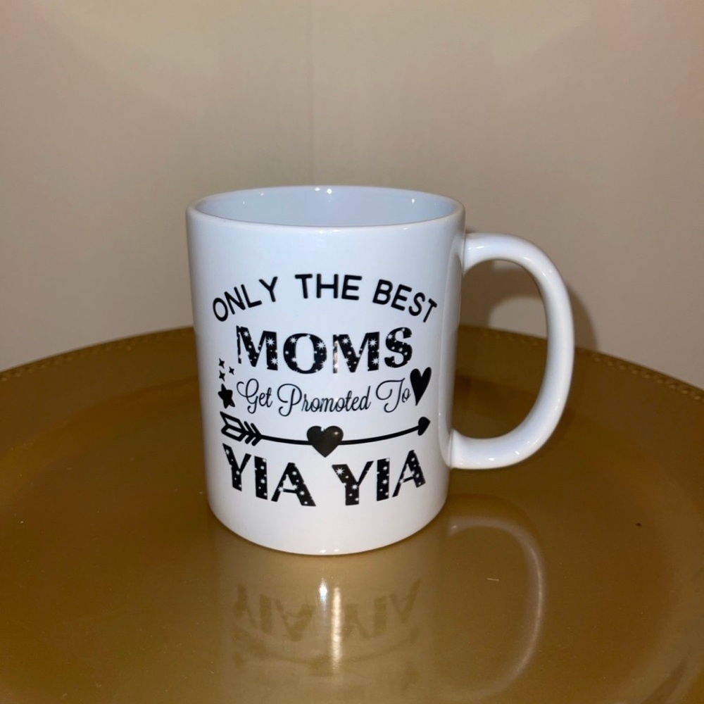 Black and white Mom/Grandmother mug